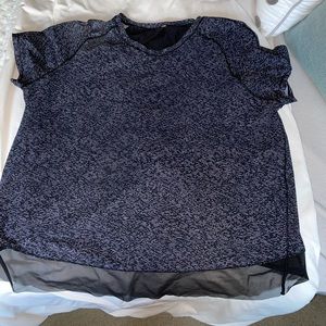 lululemon woman’s workout top